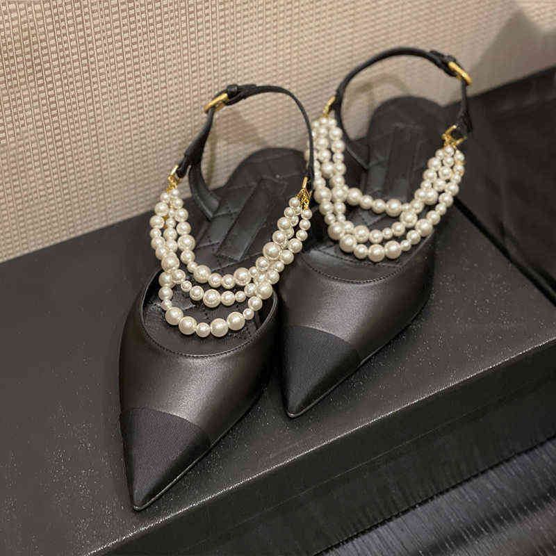 pearl chain Baotou sandals 2022 new color matching pointed flat bottom French ladies shoes leather high heels, Black flat bottom 
pearl chain Baotou sandals 2022 new color matching pointed flat bottom French ladies shoes leather high heels, Black flat bottom