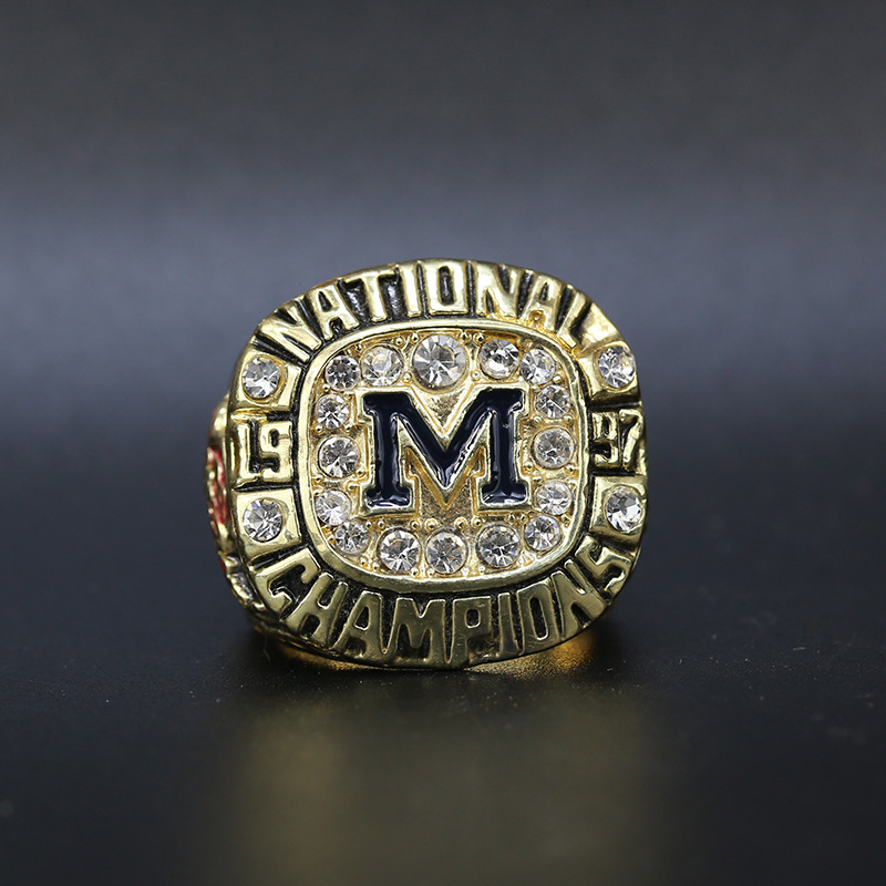 2021 Wholesale 1997 Michigan Wolverines National Championship Ring Souvenir Men Fan Brithday Gift 2021 Drop Shipping
2021 Wholesale 1997 Michigan Wolverines National Championship Ring Souvenir Men Fan Brithday Gift 2021 Drop Shipping