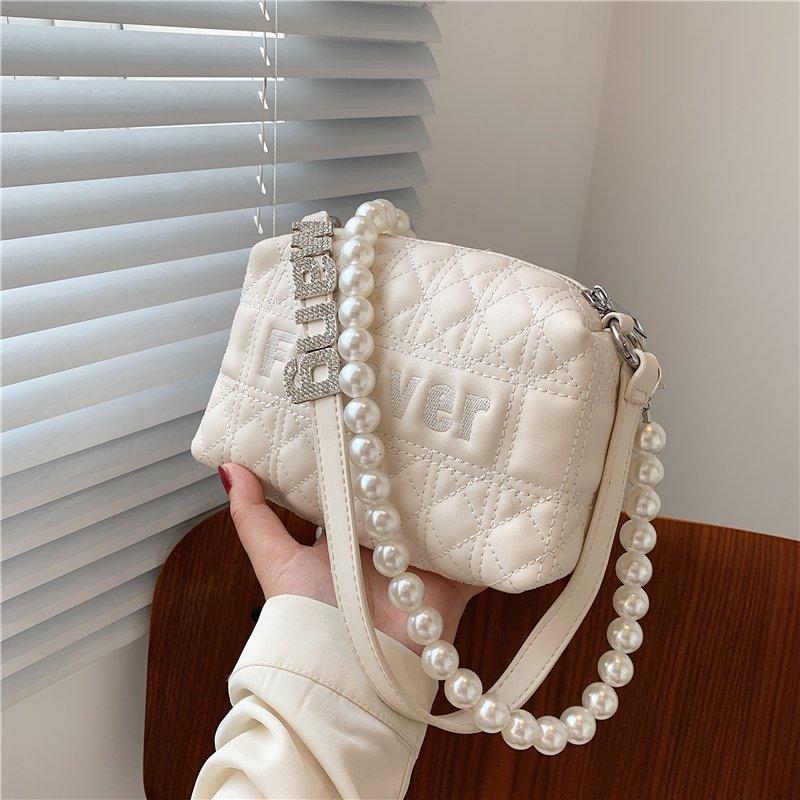 Beading Design PU Leather Small Crossbody Bags For Women 2021 Summer Lady Shoulder Handbag Female Fashion Purses Totes, White
Beading Design PU Leather Small Crossbody Bags For Women 2021 Summer Lady Shoulder Handbag Female Fashion Purses Totes, White