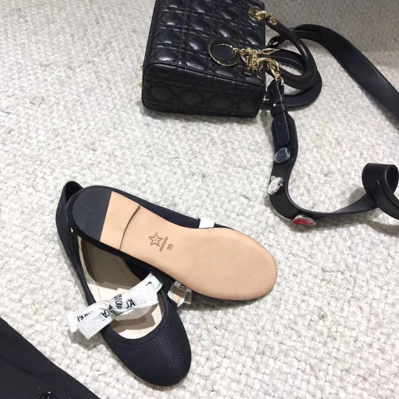 Bowties Mary Jane Strap ballet flats shoes women's Luxury Designers Brand loafers slip-on Bow Accents Semi-Pointed Toes flat Dress shoe, Black
Bowties Mary Jane Strap ballet flats shoes women's Luxury Designers Brand loafers slip-on Bow Accents Semi-Pointed Toes flat Dress shoe, Black