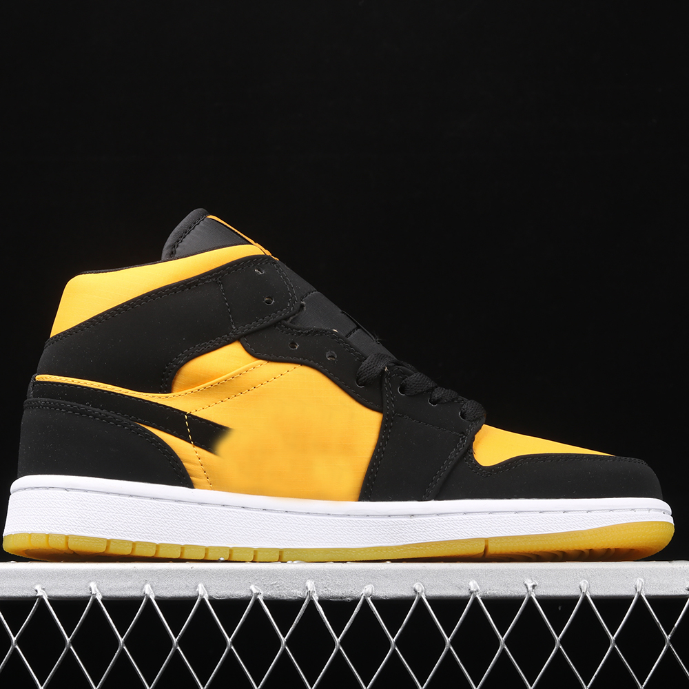 High quality (boxed) men's Jumpman 1 basketball shoes and women's Black Dold outdoor casual sports
High quality (boxed) men's Jumpman 1 basketball shoes and women's Black Dold outdoor casual sports