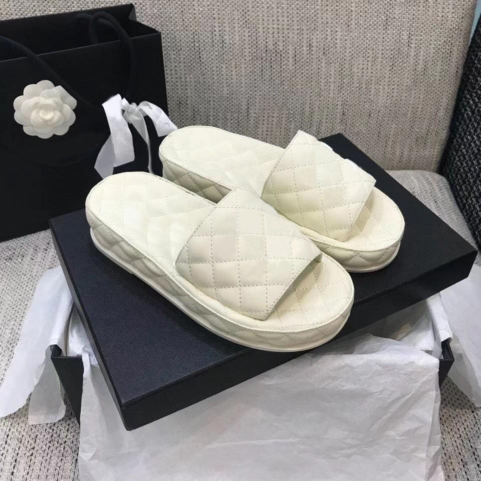 2021 Classic Women Slippers Multicolor Sandals Ladies Wedding Sexy Leather Slipper Party Casual Flat Shoes Q-04, Black
2021 Classic Women Slippers Multicolor Sandals Ladies Wedding Sexy Leather Slipper Party Casual Flat Shoes Q-04, Black