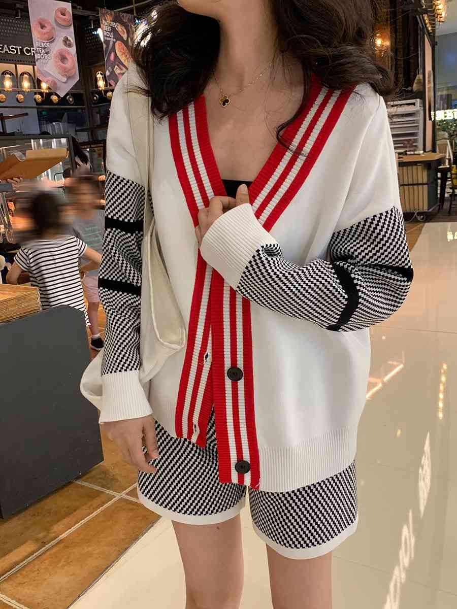 Autumn Women Knit Striped Jackets+Shorts Sets Long Sleeve V Neck Single Breasted Jumpers Coats Short Pants Suits for Woman 210519