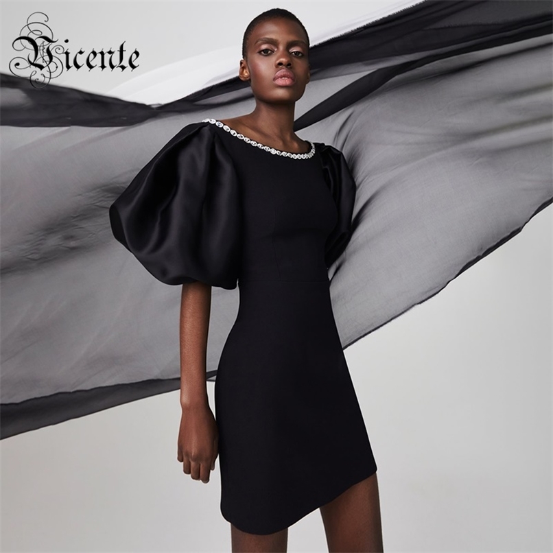 Trendy Crystal Design Mini Dress Puff Sleeves Scoop Neck Celebrity Party Club Bandage Black Vestido Free 210520
Trendy Crystal Design Mini Dress Puff Sleeves Scoop Neck Celebrity Party Club Bandage Black Vestido Free 210520
