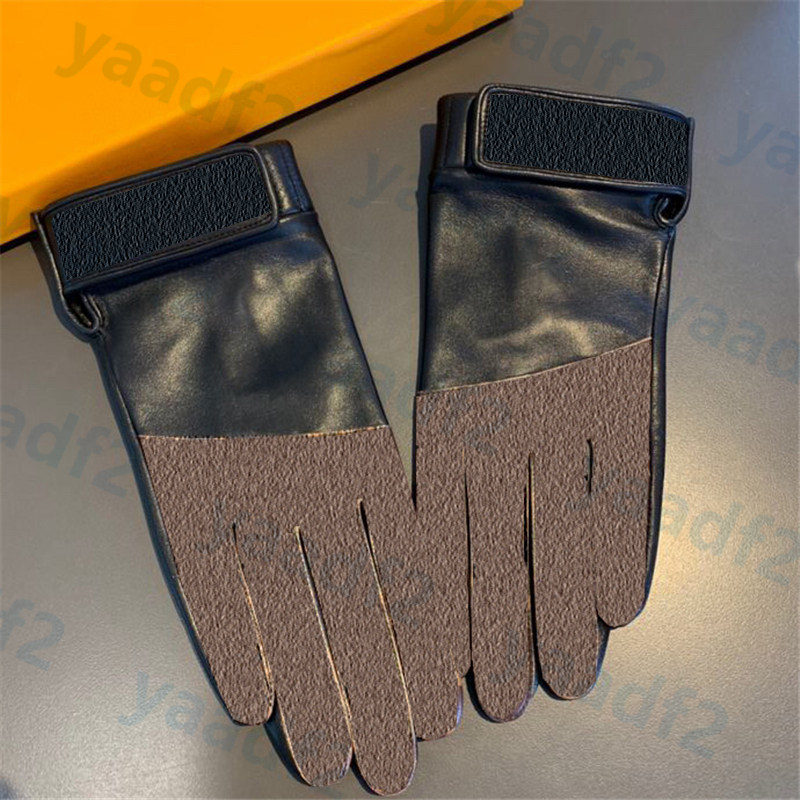 Vintage Letters Flower Leather Mittens Mens Womens Cycling Gloves Winter Autumn Sheepskin Driving Mitten Delicate Gift, Without box
Vintage Letters Flower Leather Mittens Mens Womens Cycling Gloves Winter Autumn Sheepskin Driving Mitten Delicate Gift, Without box