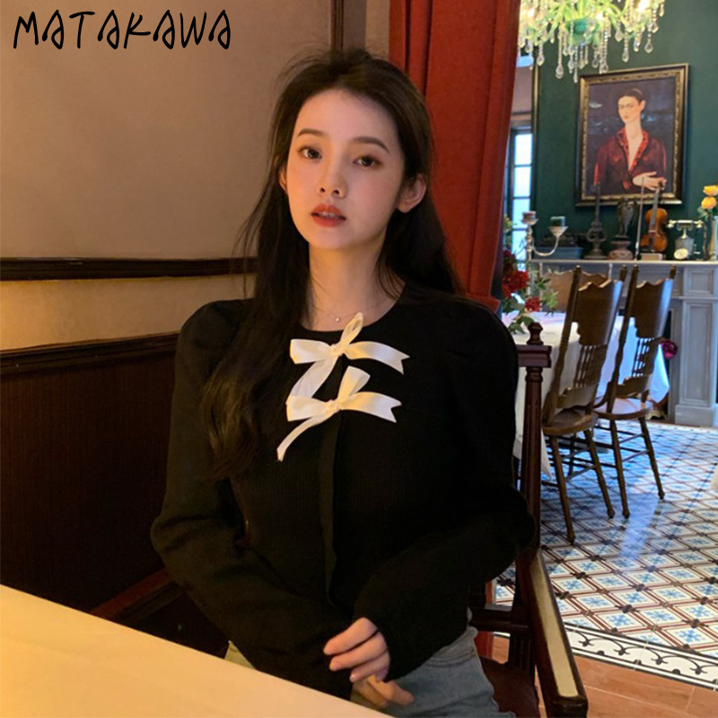 MATAKAWA White Bottoming Top Women O-Neck Sweater Spring Korean Fashion Bow Knit Sweater 210513