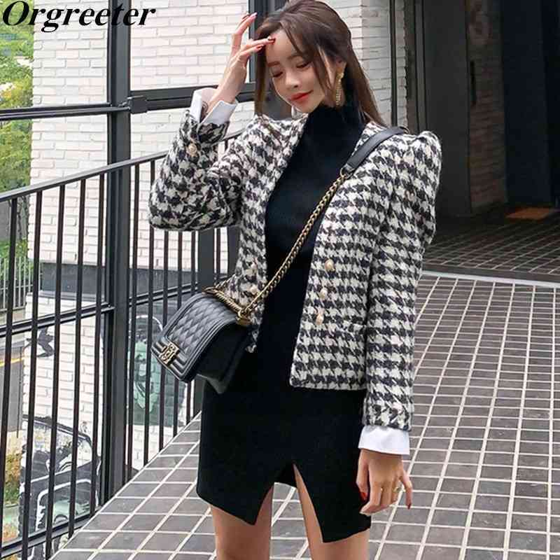 Classic design Houndstooth Wool Coat Korean Temperament Double-breasted V-neck Short Plaid Woolen Jacket &Coat Female 210525, Black
Classic design Houndstooth Wool Coat Korean Temperament Double-breasted V-neck Short Plaid Woolen Jacket &Coat Female 210525, Black