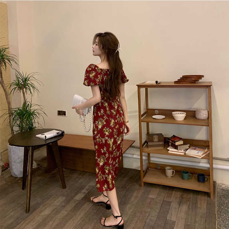 Elegant Floral Dress Women Short Sleeve Midi Vintage Dress Square Collar French Retro Sexy Party Dress Summer Korean Style 210630
