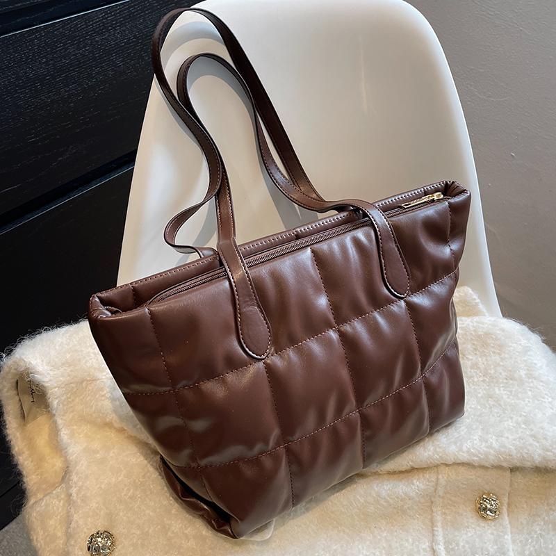 Evening Bags 2021 Winter Brand PU Leather Quilted Padded Big Totes Luxury Women Handbags Lady Soft Shoulder Satchels Trends
Evening Bags 2021 Winter Brand PU Leather Quilted Padded Big Totes Luxury Women Handbags Lady Soft Shoulder Satchels Trends