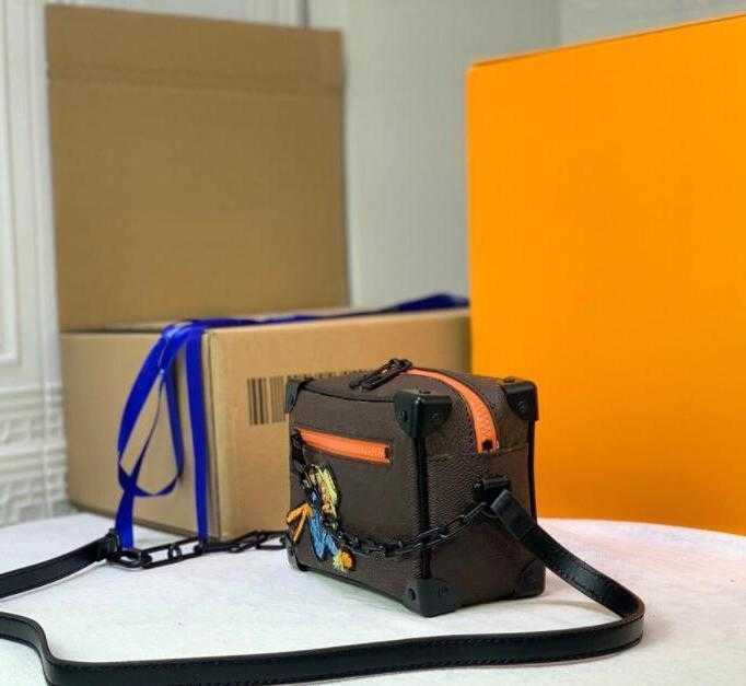 Bag High Quality Luxurys Designers Bags Handbags Mallle Mini Soft Trunk Chain Totes Matte Texture Adjustable Coating Canvas Monograms
Bag High Quality Luxurys Designers Bags Handbags Mallle Mini Soft Trunk Chain Totes Matte Texture Adjustable Coating Canvas Monograms