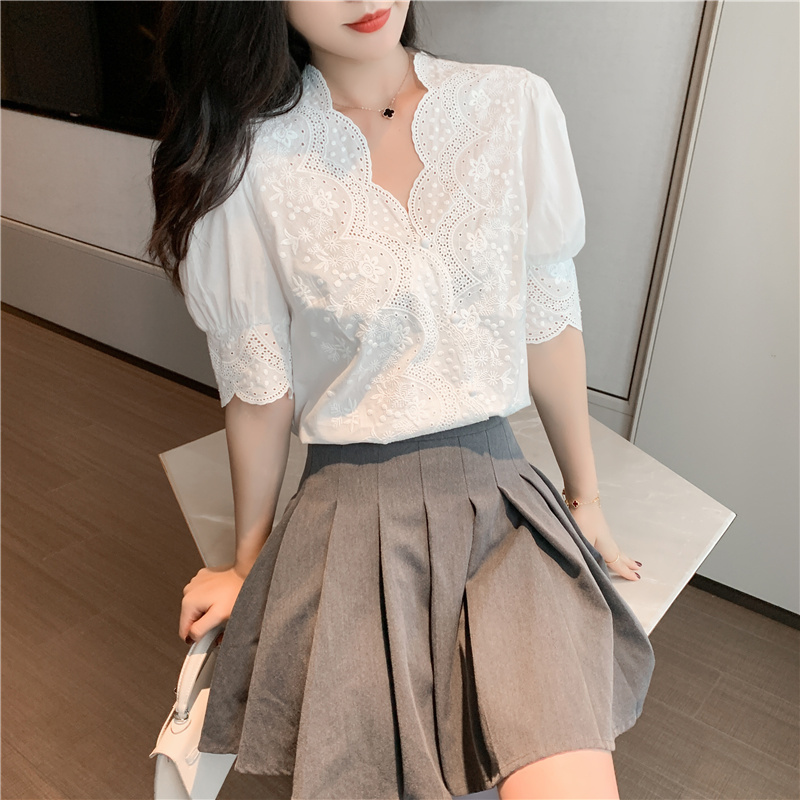 Summer White Short Sleeve Shirts Women Tops Casual Sweet V Neck Blouse Cotton Embroidery Clothing Blusas 13102 210508