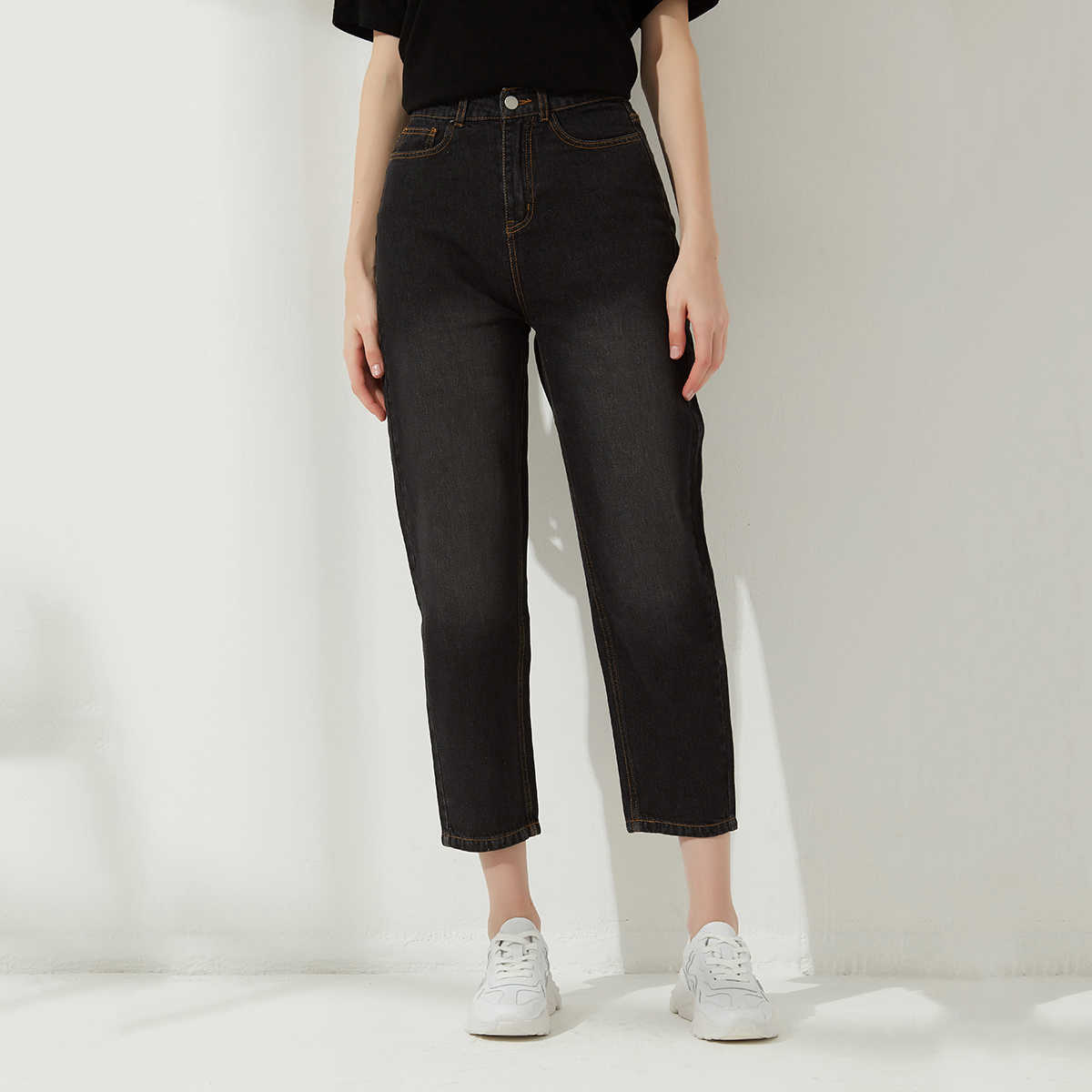 Wixra Stylish Denim Pants Female High Waist Jeans With Fur BF Casual Button Trousers Womens Streetwear Autumn Winter 210922
