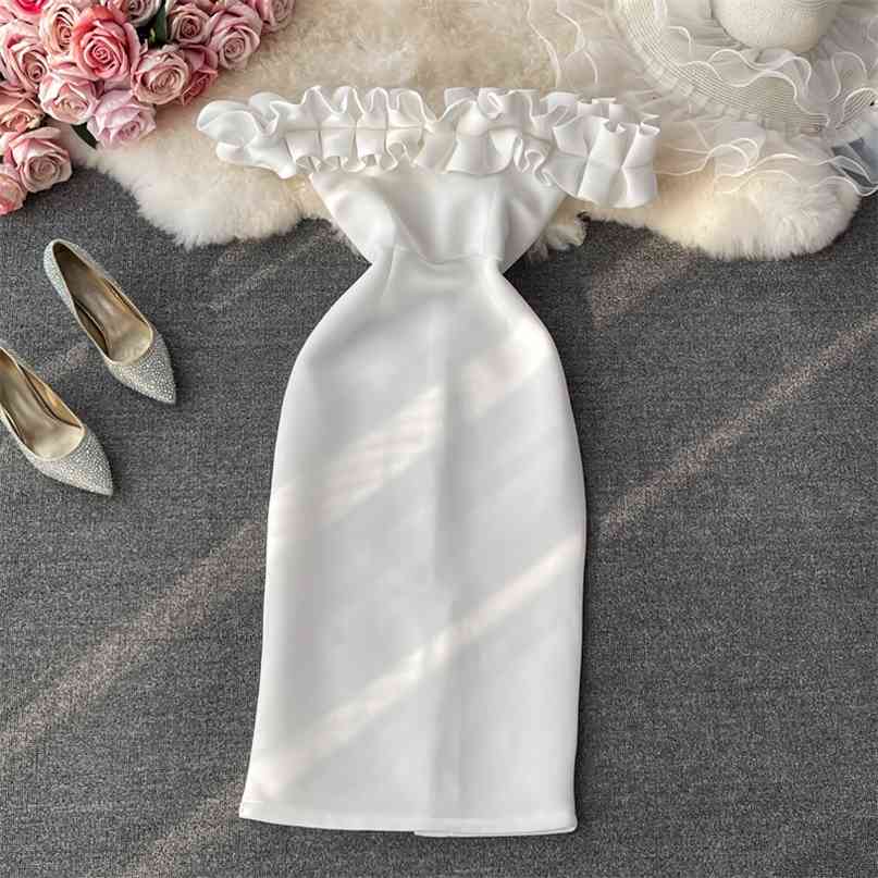 Sexy Folds Slash Neck Off Shoulder Party Dress White Black Summer Women's Korean Fashion Ladies Elegant Evening Club 210603
Sexy Folds Slash Neck Off Shoulder Party Dress White Black Summer Women's Korean Fashion Ladies Elegant Evening Club 210603
