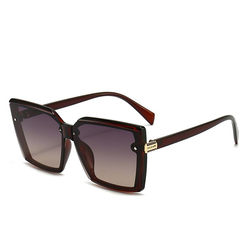 2021 classic designer sunglasses for men and women retro sun glasses beach sports or as gifts
2021 classic designer sunglasses for men and women retro sun glasses beach sports or as gifts