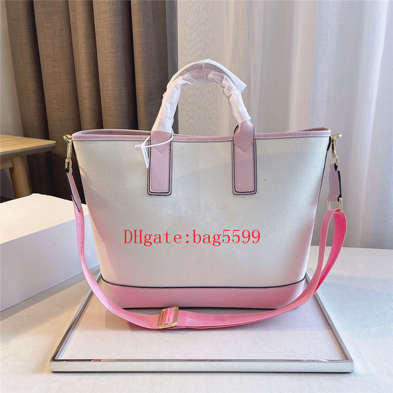 2021 Retro Iconic Real Leather Women Bag Girl Shoulder Desingners printing Bags Large Capacity mom shopping Summer travel Handbag
2021 Retro Iconic Real Leather Women Bag Girl Shoulder Desingners printing Bags Large Capacity mom shopping Summer travel Handbag