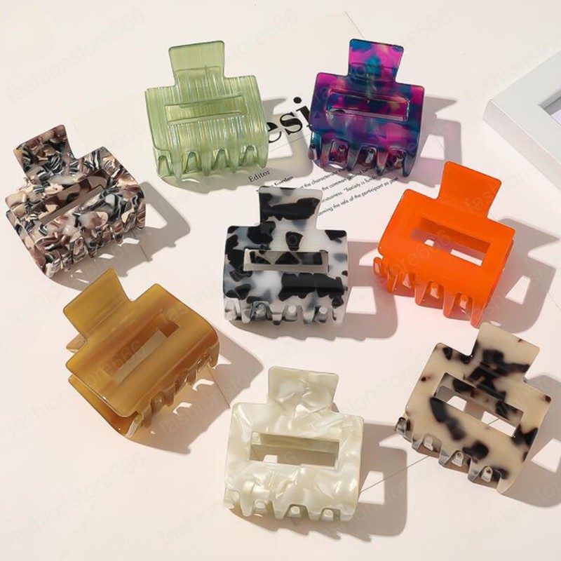 Fashion Acrylic Hollow Hair Claws Clamps For Women Trendy Geometric Hollowed Hairpins Plastic Leopard Hair Accessories