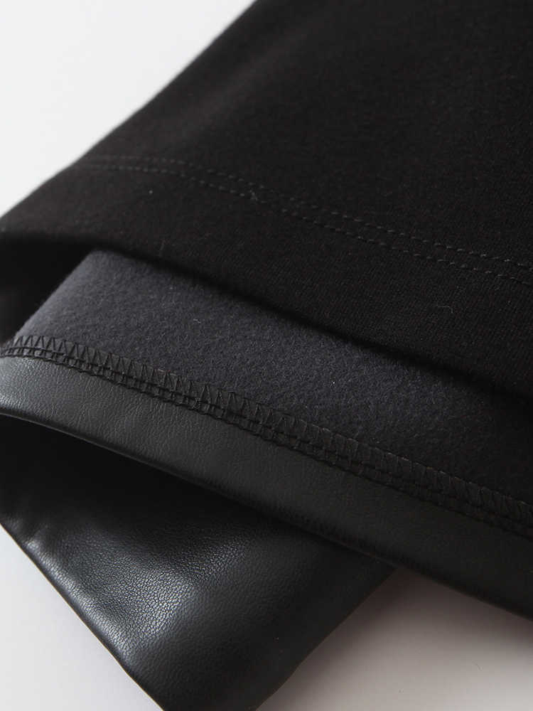 BIAORUINA Women's Sleeveless Black PU V-neck Sexy Short Camisole Female Club Style Backless Patchwork Fashion Tank Top Crop Tops 210625