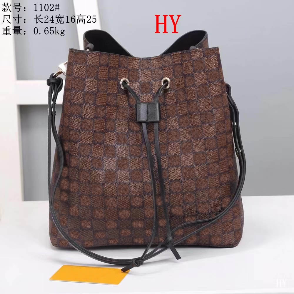 Top Drawstring Shoulder luxury Bucket handbags lady purse Genuine Leather totes Famous Designer Barrel Women Fashion Cross Body Clutch high quality String hot Bag
Top Drawstring Shoulder luxury Bucket handbags lady purse Genuine Leather totes Famous Designer Barrel Women Fashion Cross Body Clutch high quality String hot Bag