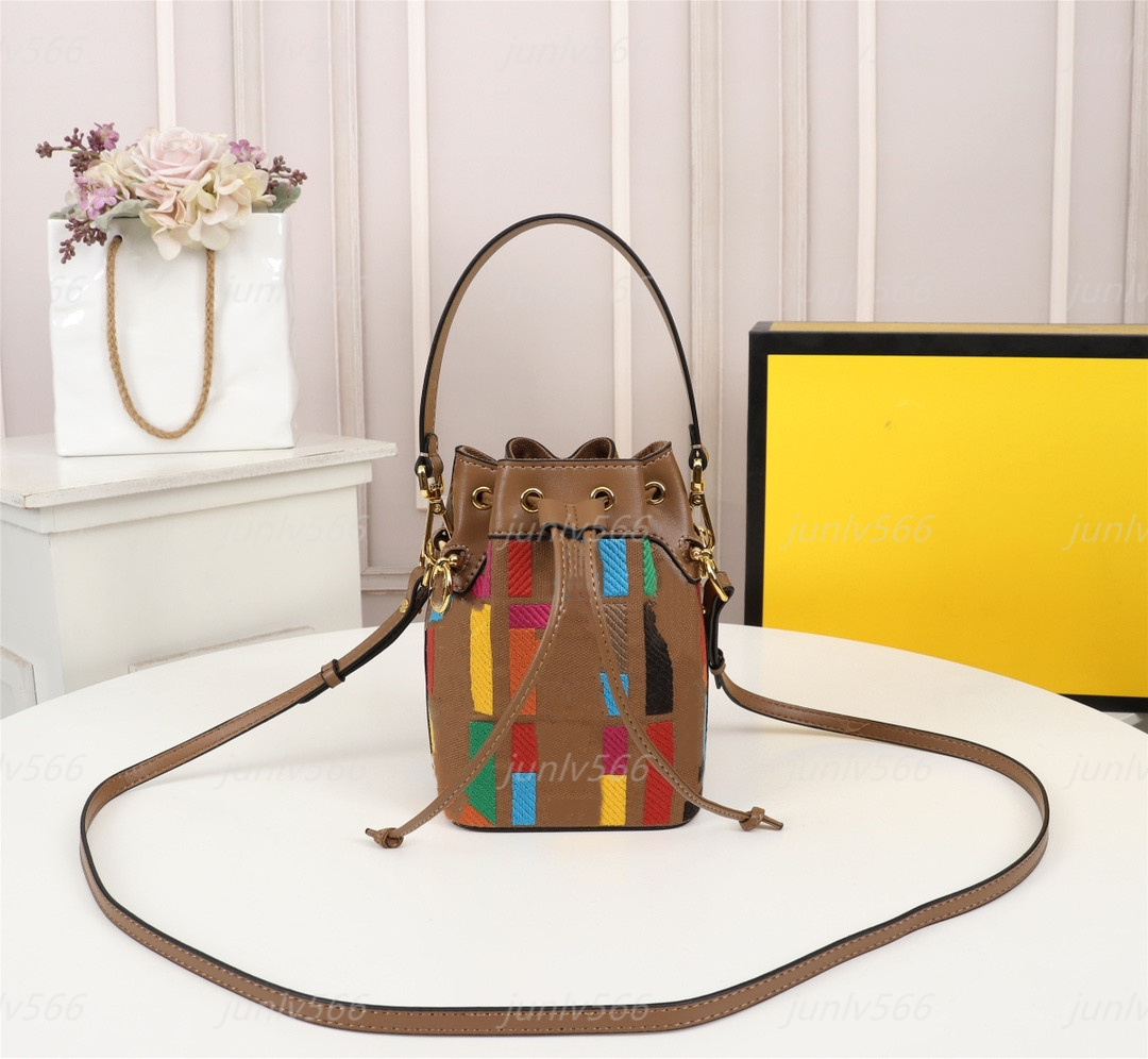 Women Bucket Bag Female Shoulder Bags Embroidery Vintage Soft Leather Lady Cross Body Handbag for Women Hobos Bag Tote Dinner purse, Original box
Women Bucket Bag Female Shoulder Bags Embroidery Vintage Soft Leather Lady Cross Body Handbag for Women Hobos Bag Tote Dinner purse, Original box