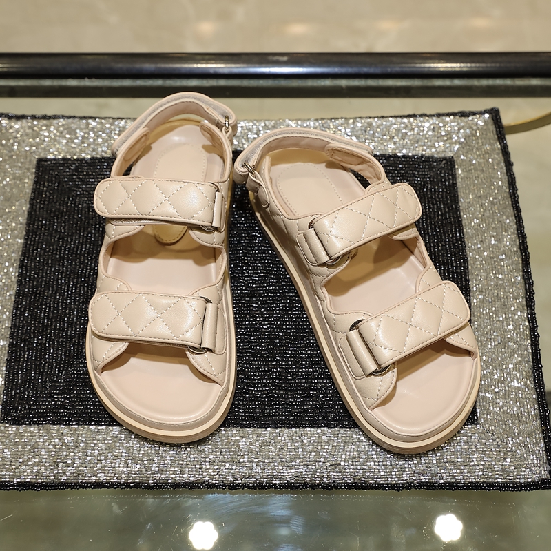 summer fashion luxury designer womens sandals crystal calfskin buckle Platforms casual thick soled flat shoes foam runner Slides women Platform Sandal, Black
summer fashion luxury designer womens sandals crystal calfskin buckle Platforms casual thick soled flat shoes foam runner Slides women Platform Sandal, Black