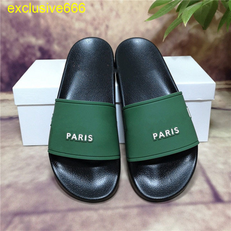 19ss summer one-word slippers, high-end luxury fashion, net celebrity style, trend, embossed brand, super soft sole sli
19ss summer one-word slippers, high-end luxury fashion, net celebrity style, trend, embossed brand, super soft sole sli
