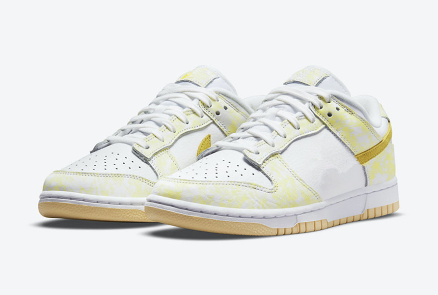 Shoes Dunks Low WMNS Yellow Strike Men Women Casual DM9467-700 Metallic Copper Red Dark Sneakers Kids Sport store, Bubble wrap packaging
Shoes Dunks Low WMNS Yellow Strike Men Women Casual DM9467-700 Metallic Copper Red Dark Sneakers Kids Sport store, Bubble wrap packaging