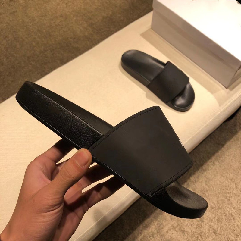 New Arrival Deisigner Slippers Original Standard Slippers High Qualified Wear-Resisting Soles Sandles for Womena and Men Size -46, Color 1
New Arrival Deisigner Slippers Original Standard Slippers High Qualified Wear-Resisting Soles Sandles for Womena and Men Size -46, Color 1