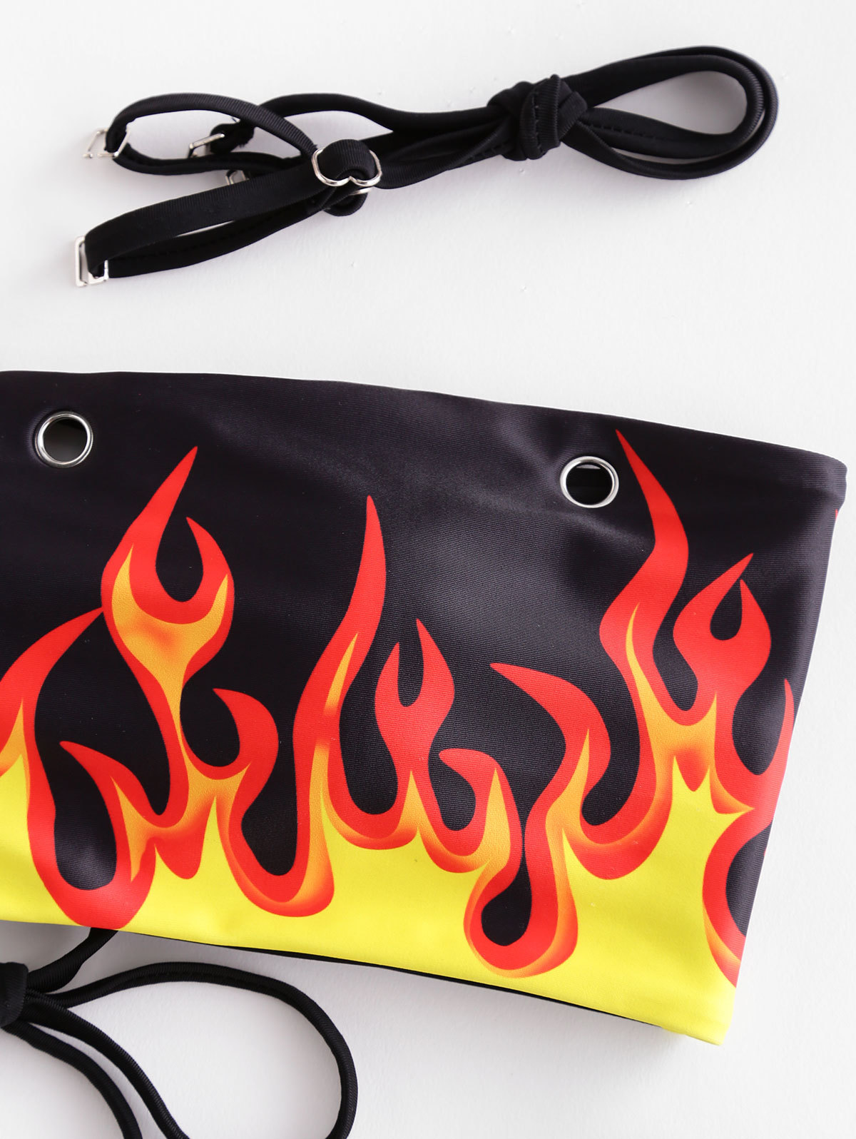 ZAFUL Women Lace-up Bandeau Bikini Strapless Sexy Swimsuit Flame Print Grommets Ladies Swimwear Bikinis Set Padded Bathing Suit 210318