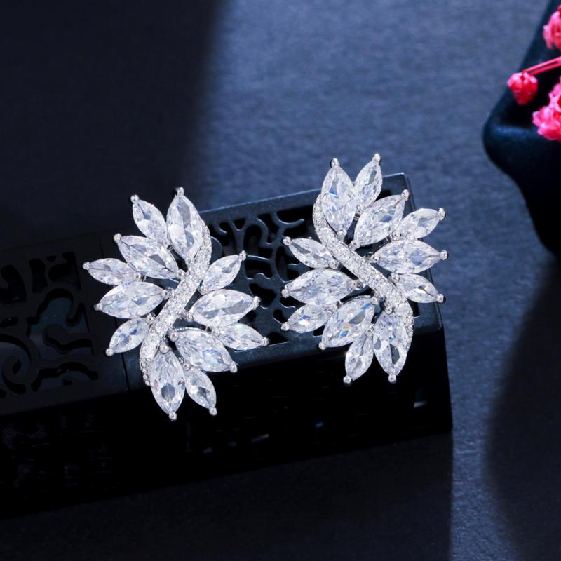 Stud ThreeGraces Sparkling White Gold Color Delicate Marquise Cut Cubic Zircon Crystal Handmade Big Flower Earrings For Women E0037, Golden;silver
Stud ThreeGraces Sparkling White Gold Color Delicate Marquise Cut Cubic Zircon Crystal Handmade Big Flower Earrings For Women E0037, Golden;silver