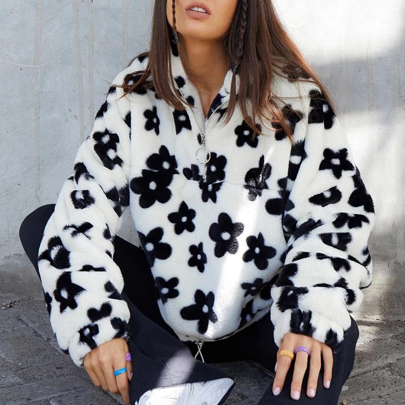 Women' Jackets 2021 Autumn And Winter Black White Contrast Suede Flower Pullover Blouse Loose Lapel Zipper Warm Jacket
Women' Jackets 2021 Autumn And Winter Black White Contrast Suede Flower Pullover Blouse Loose Lapel Zipper Warm Jacket