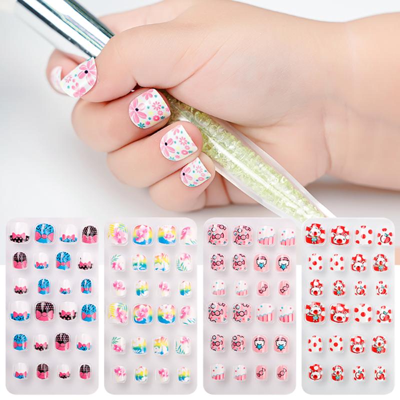 False Nails 24 Pcs/box Kids Full Cover Press On Self Adhesive Manicure Accessories Tips Candy Color Fake Art, Red;gold
False Nails 24 Pcs/box Kids Full Cover Press On Self Adhesive Manicure Accessories Tips Candy Color Fake Art, Red;gold