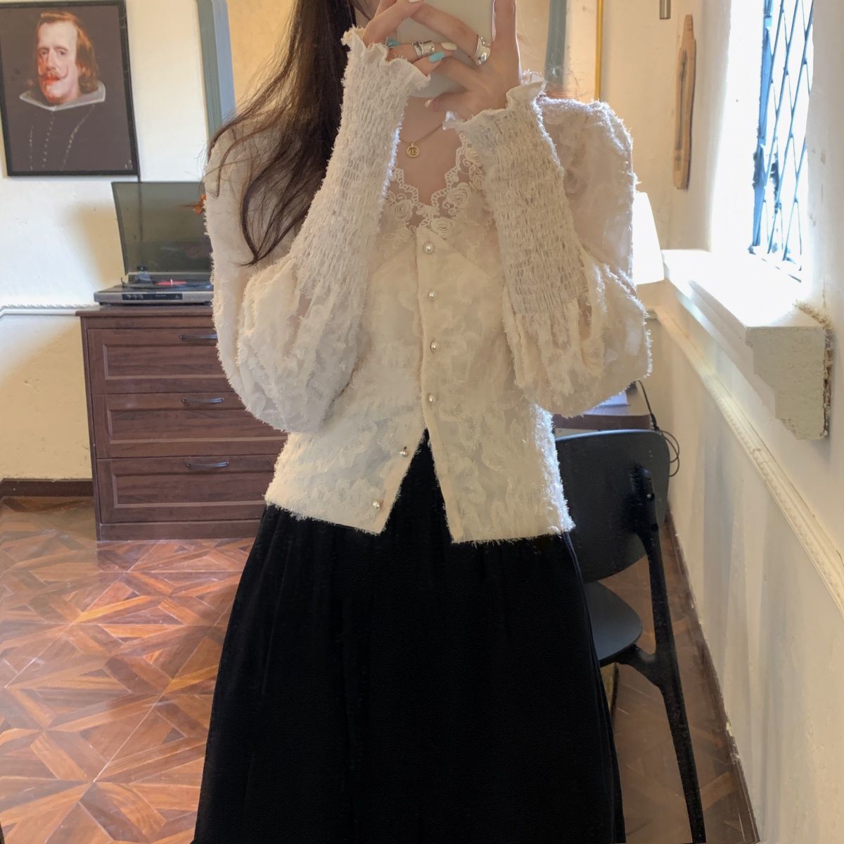 Puffer Sleeve V-Neck Flower Lace Patchwork Shirt Female Vintage Blouse and Tops Women Korean Style Button White Top Spring 210521