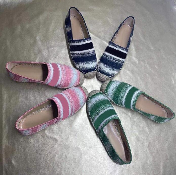 Designer summer platform casual sandals fashion golden letter logo flat bottom ladies fisherman shoes leather hemp rope grass lace woven large size 35-41
Designer summer platform casual sandals fashion golden letter logo flat bottom ladies fisherman shoes leather hemp rope grass lace woven large size 35-41