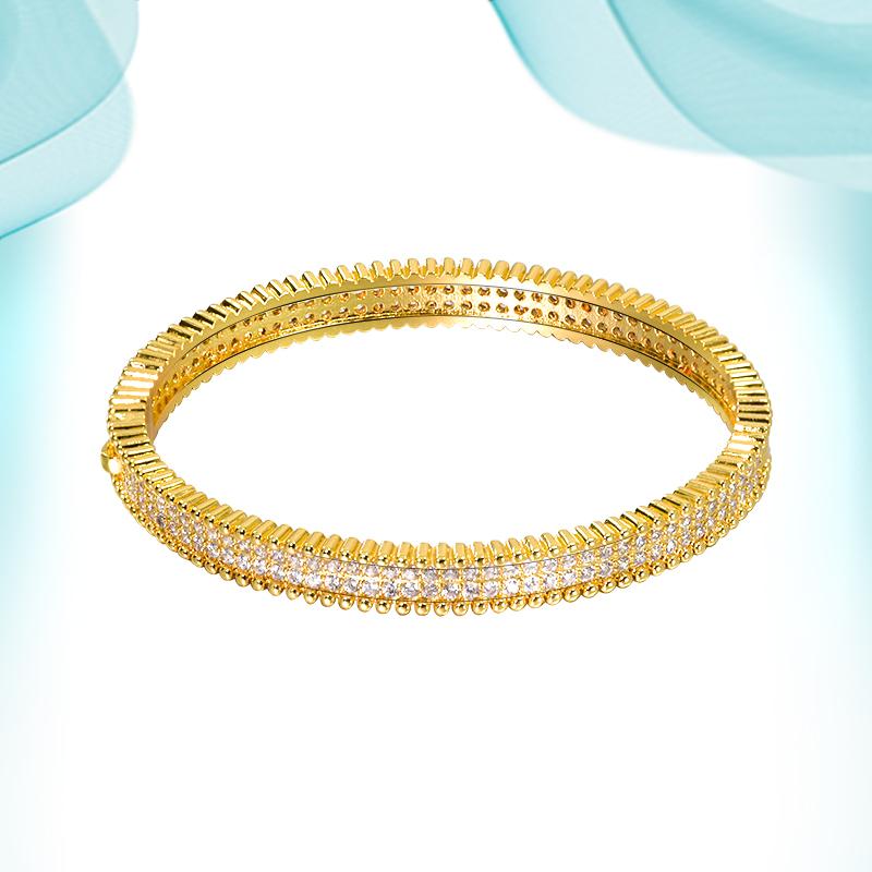 Bangle Women's Wrist Bracelets Full Zircon Glossy Copper Bangles For Women Fashion And Simple Style Jewelry Punk Accessories
Bangle Women's Wrist Bracelets Full Zircon Glossy Copper Bangles For Women Fashion And Simple Style Jewelry Punk Accessories