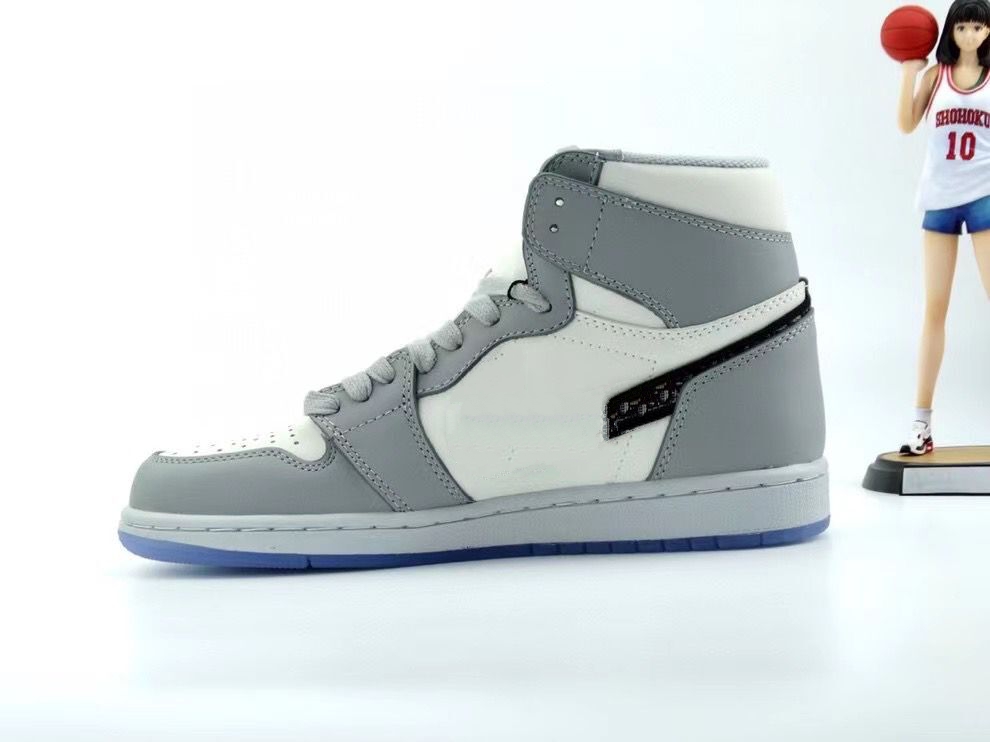 2021colour Officially revealed anniversary collaboration Grey White French fashion style label Kim Jones Sneaker shoe size 36-45, 1 no box
2021colour Officially revealed anniversary collaboration Grey White French fashion style label Kim Jones Sneaker shoe size 36-45, 1 no box