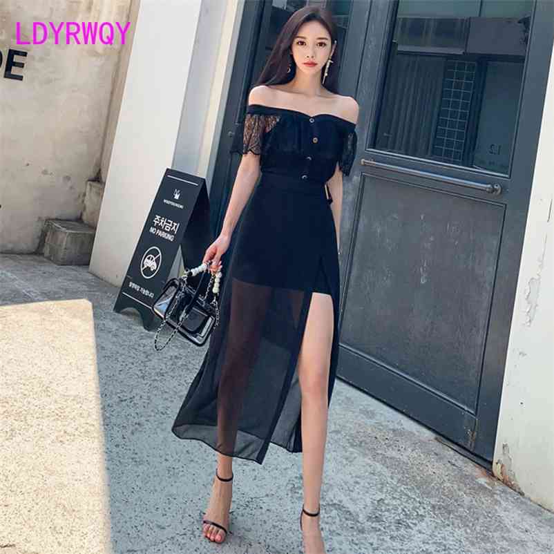 LDYRWQY Korean style temperament one-line collar lace top + irregular skirt two-piece suit Slash neck 210603, Black
LDYRWQY Korean style temperament one-line collar lace top + irregular skirt two-piece suit Slash neck 210603, Black