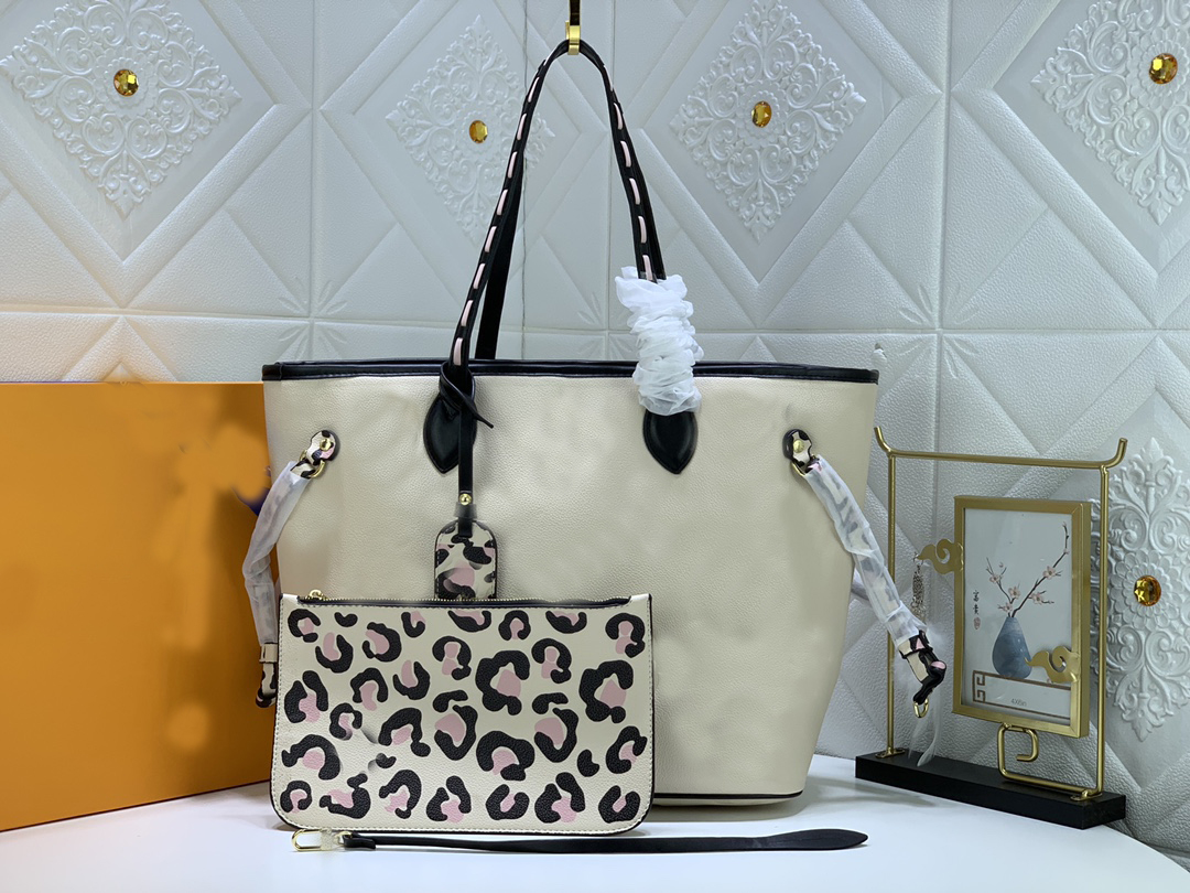 High Quality Fashion Classic wild Designers Bags Tote Women Luxurys Handbags Messenger Shoulder Crossbody Designer Bag 856, White
High Quality Fashion Classic wild Designers Bags Tote Women Luxurys Handbags Messenger Shoulder Crossbody Designer Bag 856, White