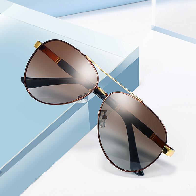 Men Polarized Sunglasses High Quality Fashion Oversized 195 Classic Gradient Lens Toad Driving UV400 Protection Eyewear
Men Polarized Sunglasses High Quality Fashion Oversized 195 Classic Gradient Lens Toad Driving UV400 Protection Eyewear
