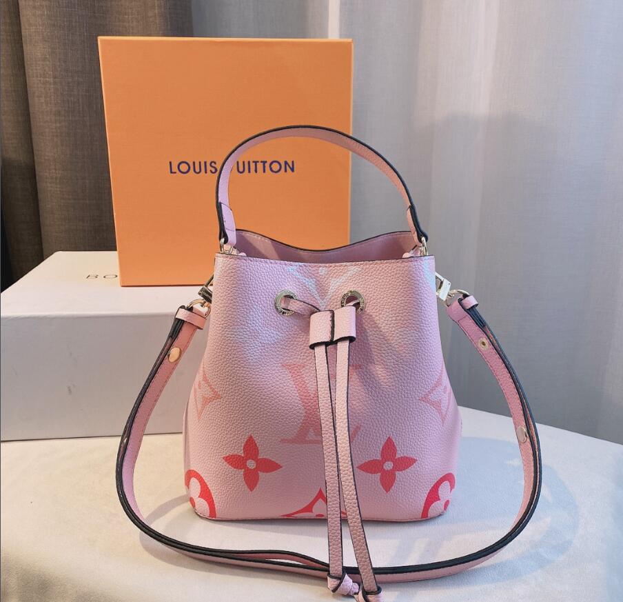 2021 fashion Women messenger bag Classic Style Fashion bags women bag Shoulder Bags Lady Totes handbags Speedy With Shoulder Strap, Dust Bag 0000004 
2021 fashion Women messenger bag Classic Style Fashion bags women bag Shoulder Bags Lady Totes handbags Speedy With Shoulder Strap, Dust Bag 0000004