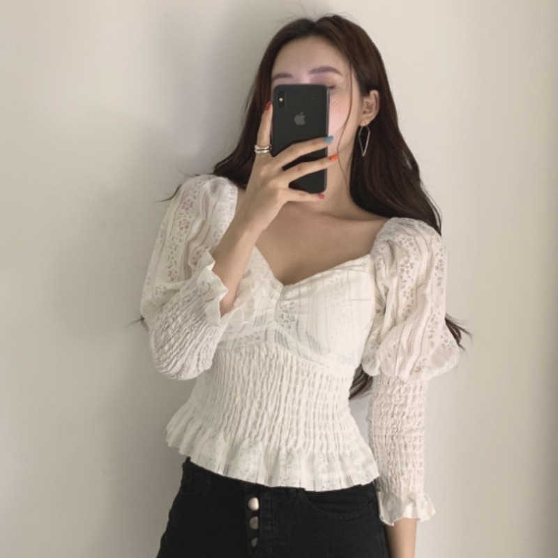 Women White Blouse Spring Autumn Vintage 3/4 Sleeved Crop Tops Korean Ladies Elegant Hollowed Out Short Shirts 210602
Women White Blouse Spring Autumn Vintage 3/4 Sleeved Crop Tops Korean Ladies Elegant Hollowed Out Short Shirts 210602