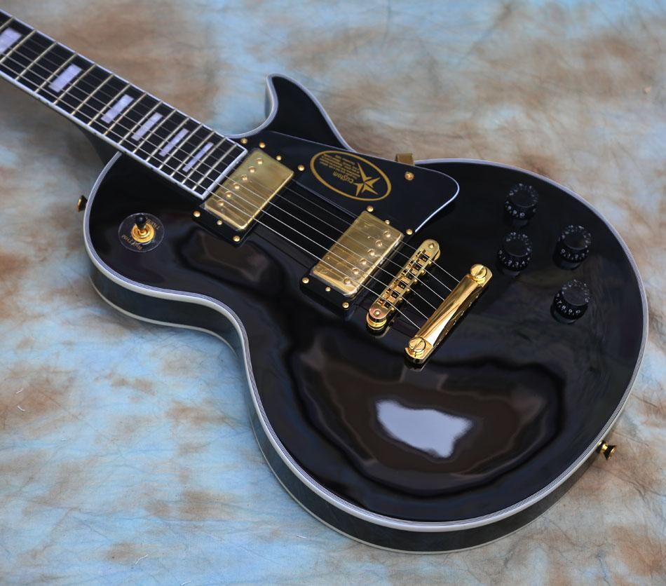 Custom Shop Black Beauty Electric Guitar Ebony Fingerboard & Fret Bindings, Humbucker Pickups
Custom Shop Black Beauty Electric Guitar Ebony Fingerboard & Fret Bindings, Humbucker Pickups