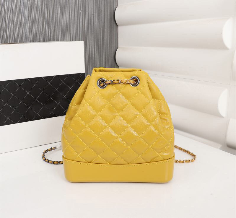 Ladies bags 4 colors Top 5A quality luxurys designe rsbackpack school backpacks Quilted Genuine leather wallet Hardware chain rope travel bag High capacity Unisex, Customize
Ladies bags 4 colors Top 5A quality luxurys designe rsbackpack school backpacks Quilted Genuine leather wallet Hardware chain rope travel bag High capacity Unisex, Customize