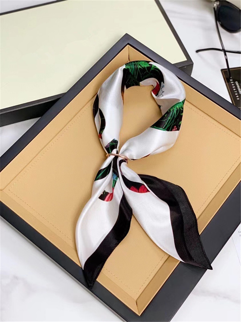 high quality Classic scarf printed alphabet scarfs luxury silk twill square scarves for ladies 53*53cm
high quality Classic scarf printed alphabet scarfs luxury silk twill square scarves for ladies 53*53cm