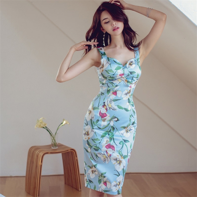 floral midi Dress for women Summer wear korea blue Sleeveless V neck polyester Sexy Ladies elegant print office Dresses 210602, Design and color
floral midi Dress for women Summer wear korea blue Sleeveless V neck polyester Sexy Ladies elegant print office Dresses 210602, Design and color