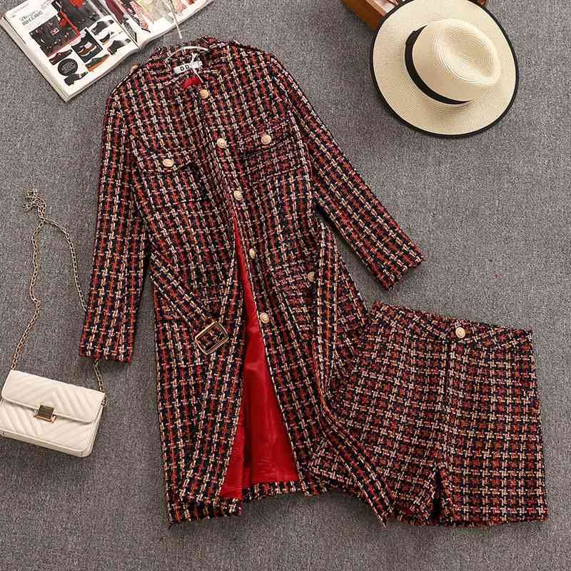 Retro Tweed Trench and Shorts 2 Piece Set Fall Winter Plaid Single-breasted Long Woolen Coats with Short Pants Ladies Suit 210525, Burgundy
Retro Tweed Trench and Shorts 2 Piece Set Fall Winter Plaid Single-breasted Long Woolen Coats with Short Pants Ladies Suit 210525, Burgundy