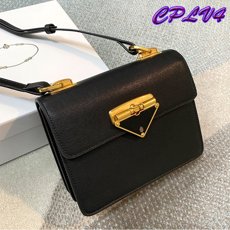 2021 autumn and winter Plain fashion bags cross pattern handbag leather flap one shoulder Totes messenger bag wholesale
2021 autumn and winter Plain fashion bags cross pattern handbag leather flap one shoulder Totes messenger bag wholesale