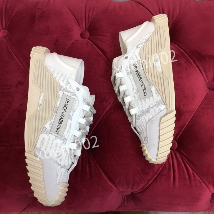 DG Top Quality boots Men Women Casual Shoes Bee Snake Tiger Leather Embroidery Classic Trainers Python Embroidered Lover Sneakers, 18
DG Top Quality boots Men Women Casual Shoes Bee Snake Tiger Leather Embroidery Classic Trainers Python Embroidered Lover Sneakers, 18