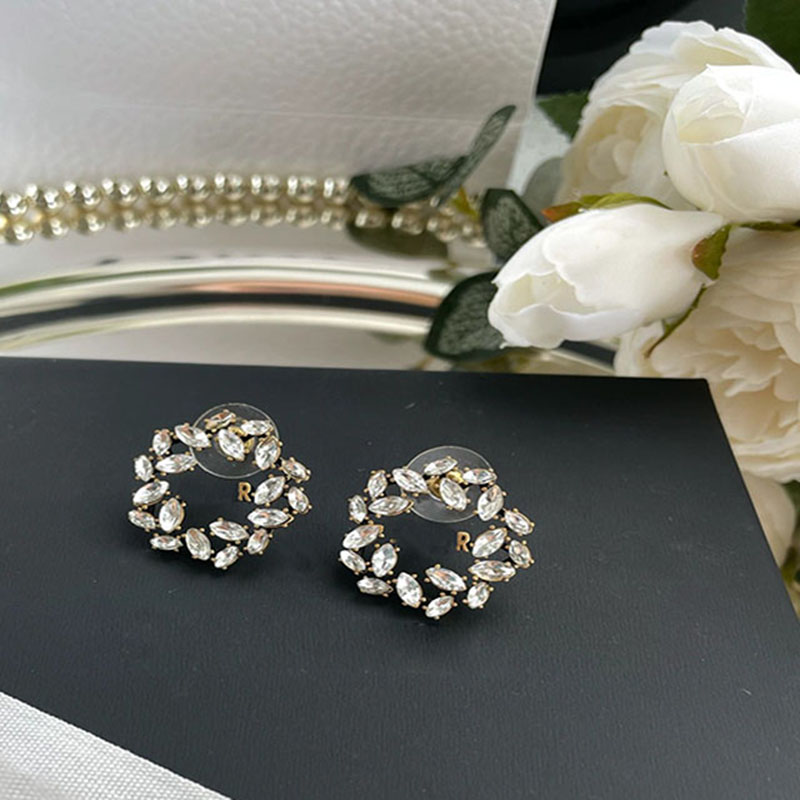 Flower Style Desingers Earrings Luxurys Crystal Circle Hoop Fashion Jewelry Elegant Stylish Noble ear loop gift pretty nice
Flower Style Desingers Earrings Luxurys Crystal Circle Hoop Fashion Jewelry Elegant Stylish Noble ear loop gift pretty nice