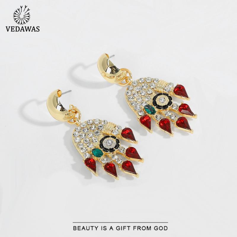 Vedawas Colorful Crystal Bear Claw Earrings For Women 2021 Gothic Accessories Unusual Pendant Fashion Party Dangle & Chandelier, Silver
Vedawas Colorful Crystal Bear Claw Earrings For Women 2021 Gothic Accessories Unusual Pendant Fashion Party Dangle & Chandelier, Silver