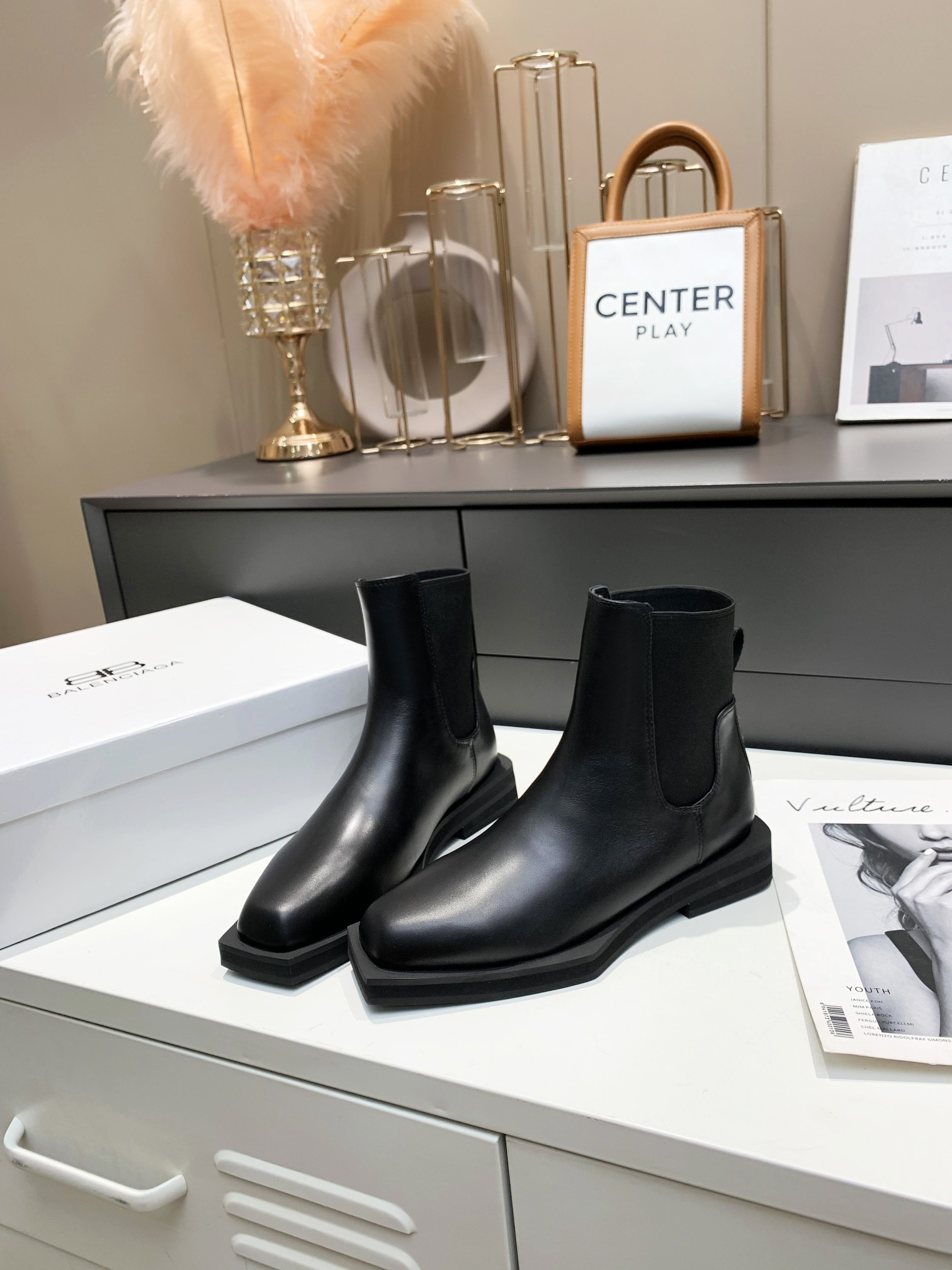 designer boots logo brand women shoes top fashion unique personality soft cowhide leather comfort elegant exquisite high quality size 35-41, Black
designer boots logo brand women shoes top fashion unique personality soft cowhide leather comfort elegant exquisite high quality size 35-41, Black